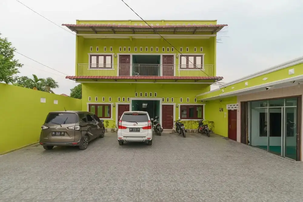 Медан: Reddoorz Syariah Near Uisu Medan