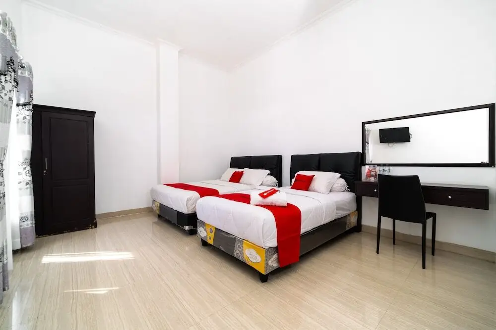 Макассар: RedDoorz near Makassar Town Square 2
