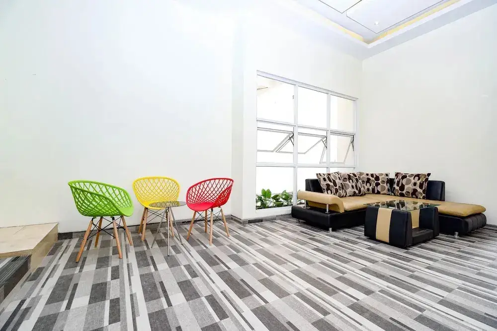 Семаранг: Oyo Flagship 2124 Kars Inn Semarang