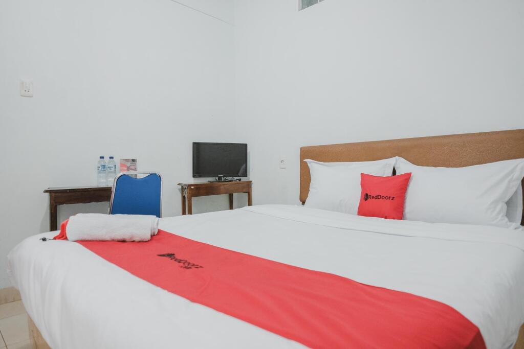 Медан: RedDoorz near Universitas Sisingamangaraja Medan