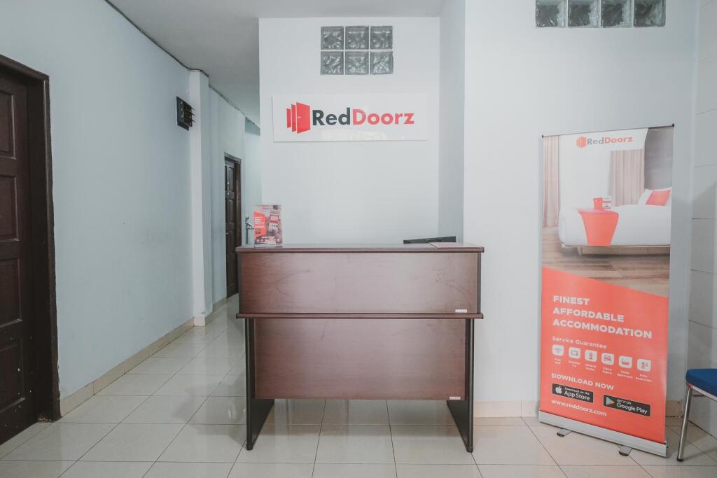 Медан: RedDoorz near Universitas Sisingamangaraja Medan