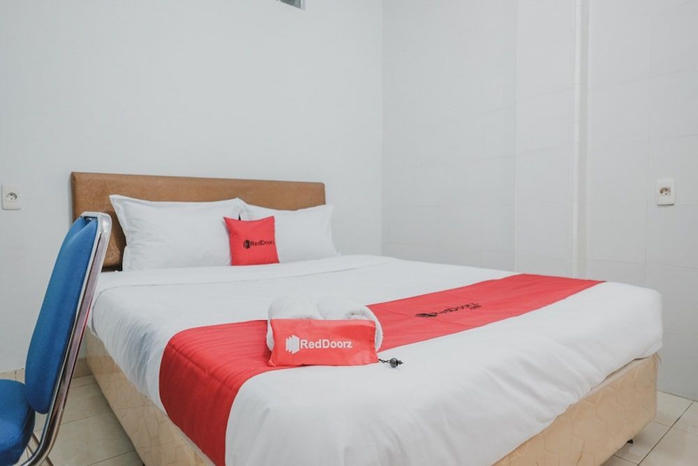 Медан: RedDoorz near Universitas Sisingamangaraja Medan