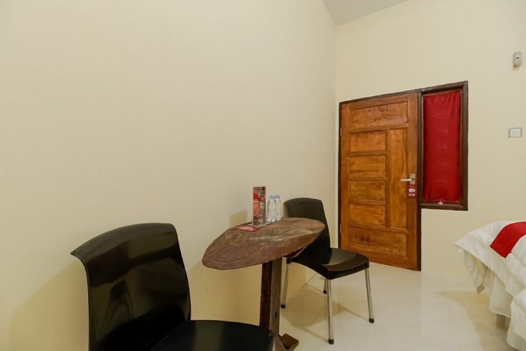 Берастаги: RedDoorz near Tahura Berastagi