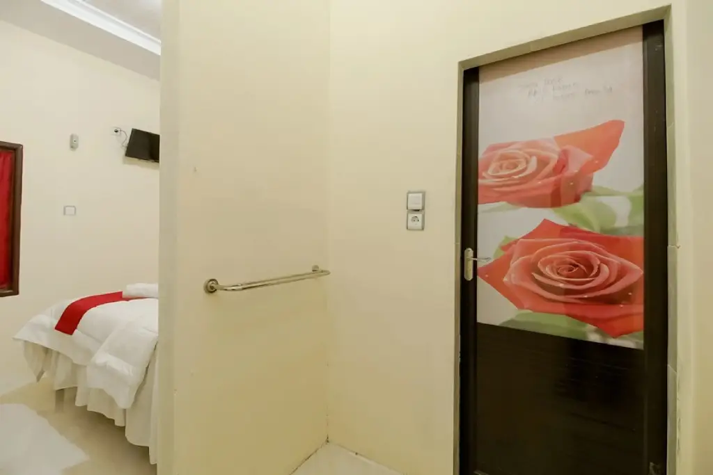 Берастаги: RedDoorz near Tahura Berastagi