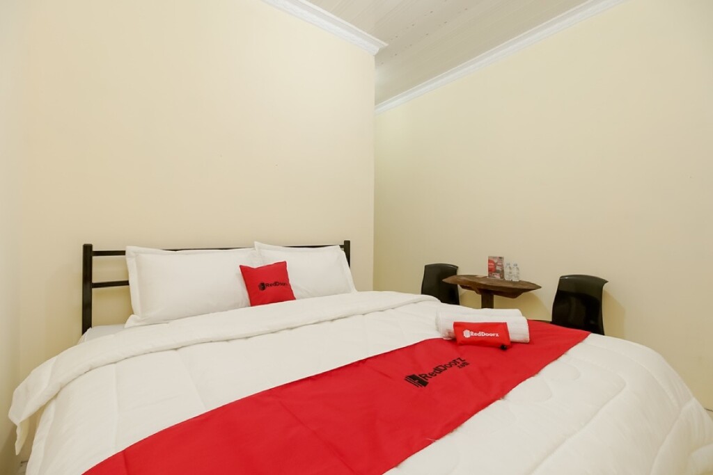 Берастаги: RedDoorz near Tahura Berastagi