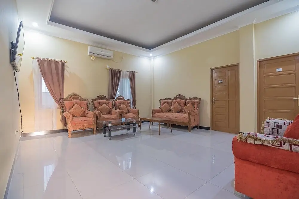 Банджанбару: RedDoorz Plus near Syamsudin Noor Airport 3