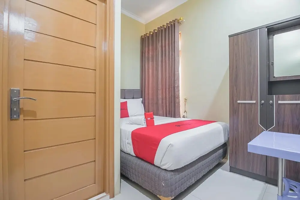 Банджанбару: RedDoorz Plus near Syamsudin Noor Airport 3