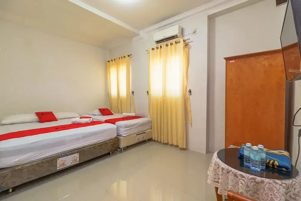 Банда-Ачех: RedDoorz Syariah @ Panglima Nyak Makam Aceh