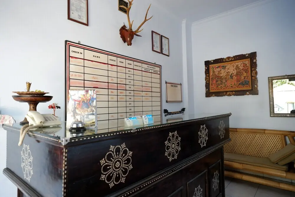 Матарам: RedDoorz near Mayura Park Lombok