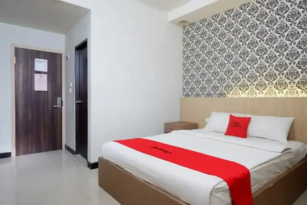 Кендари: Reddoorz Plus Near Rs Hermina Kendari