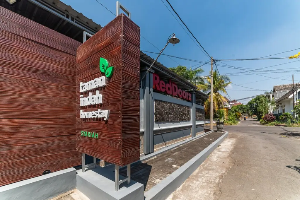 Маланг: RedDoorz Syariah near RRI Malang