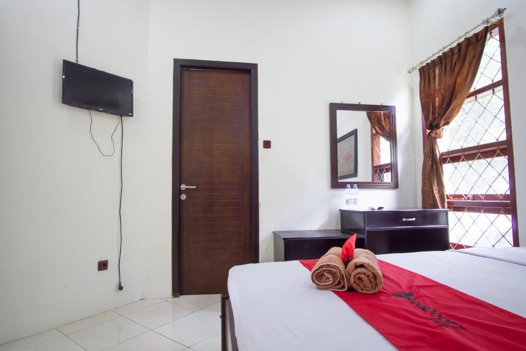 Тернате: RedDoorz Syariah near Ngade Lake