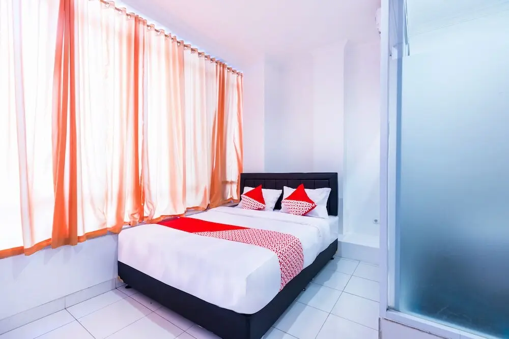 Южный Тангеранг: OYO 925 Grand Wijaya Bintaro