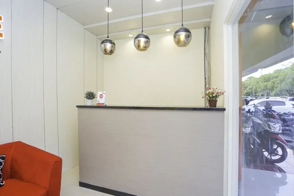 Сурабая: OYO 1091 Ace Business Hotel Galaxy Syariah