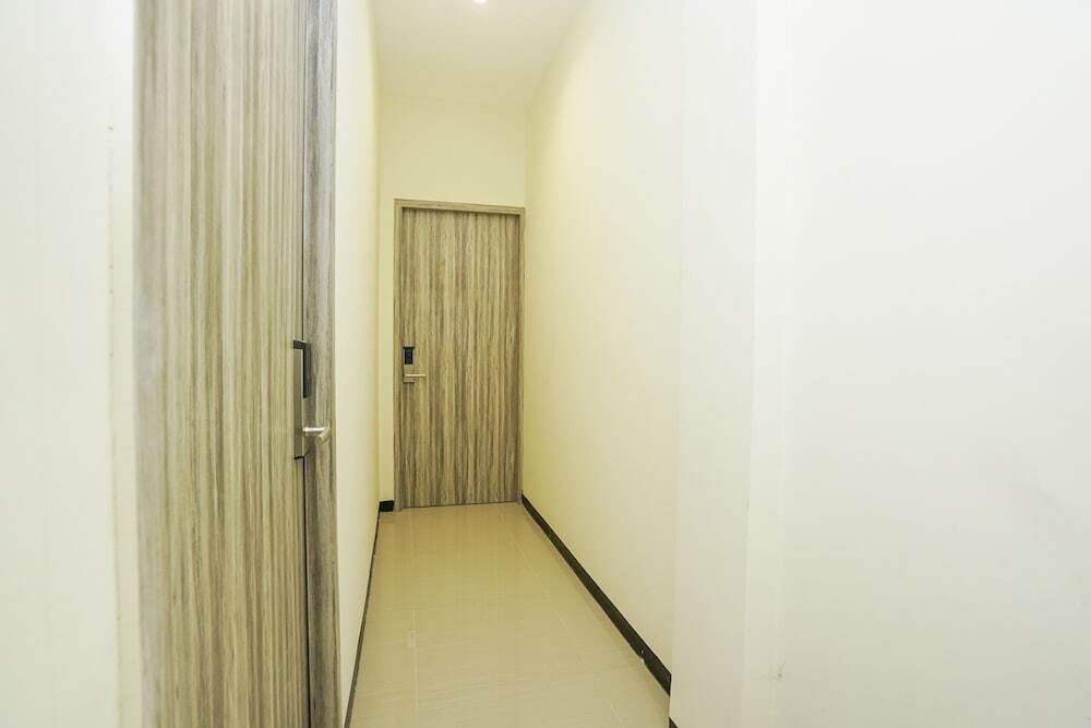 Сурабая: OYO 1091 Ace Business Hotel Galaxy Syariah
