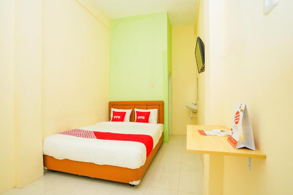 Сурабая: OYO 1367 Banuwa Residence Syariah