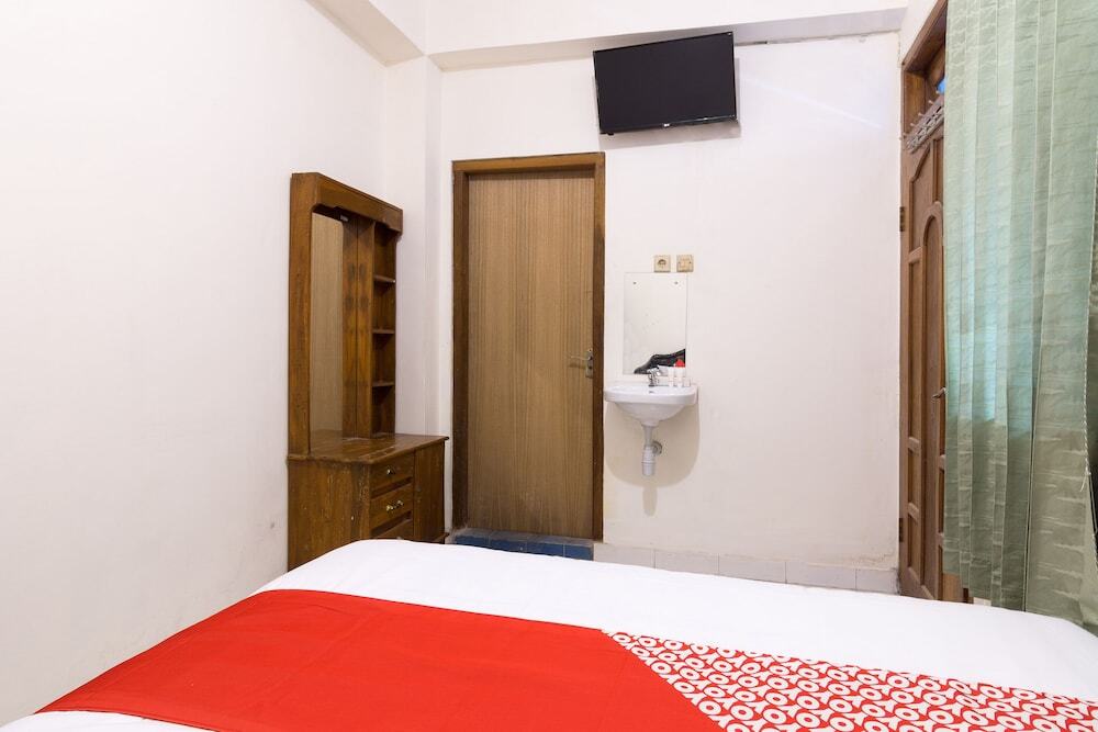 Джокьякарта: OYO 1412 Hotel Prayogo III Near RS Pratama Yogyakarta