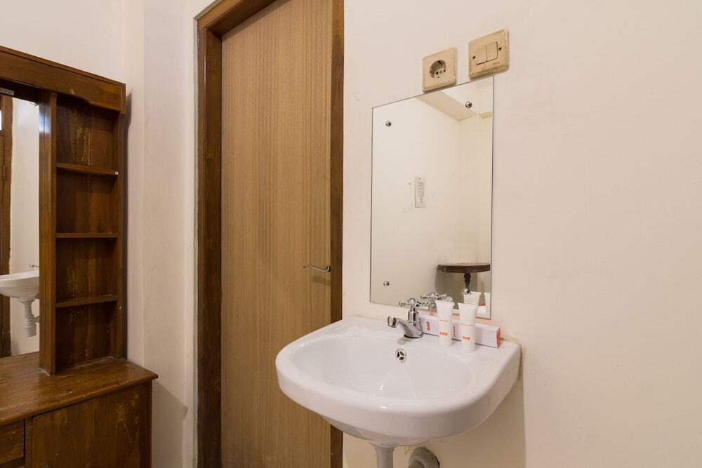 Джокьякарта: OYO 1412 Hotel Prayogo III Near RS Pratama Yogyakarta
