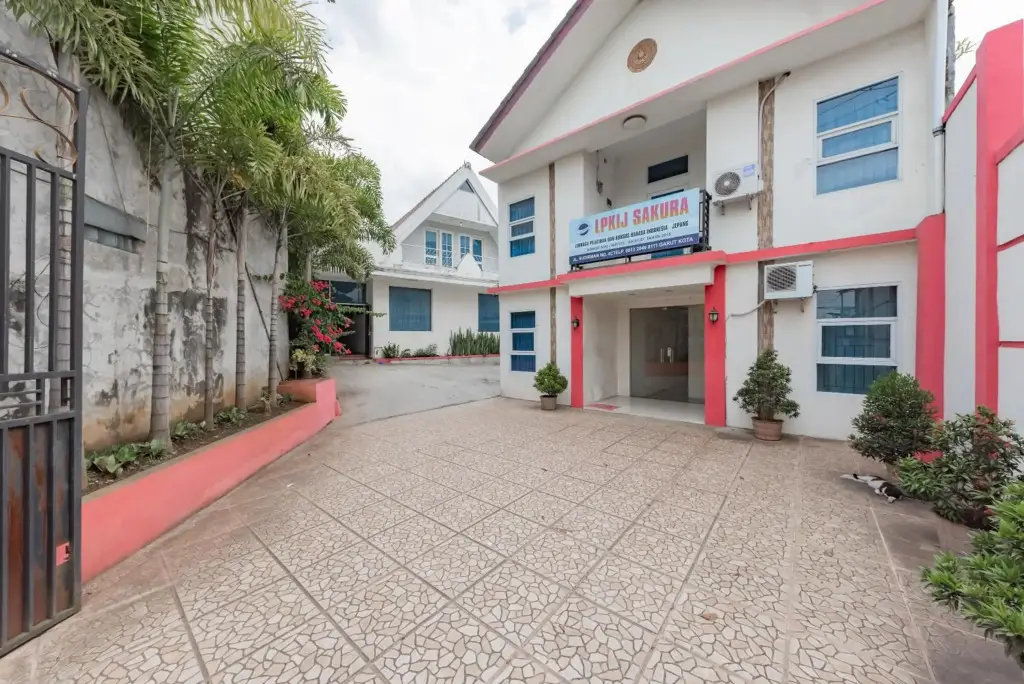 Гарут: OYO 1370 Sudirman Guesthouse Syariah