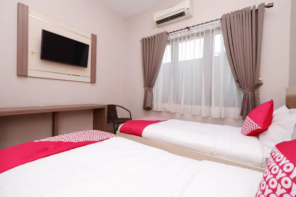 Суракарта: OYO 1532 Mawar Indah Hotel