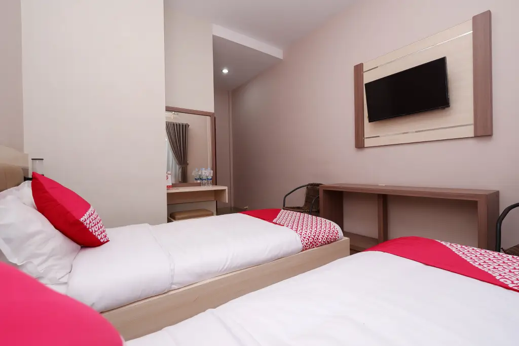 Суракарта: OYO 1532 Mawar Indah Hotel