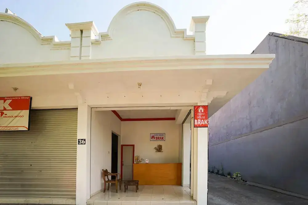 Проболинго: Oyo 1482 Brak Guest House