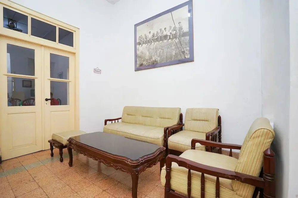 Проболинго: Oyo 1482 Brak Guest House
