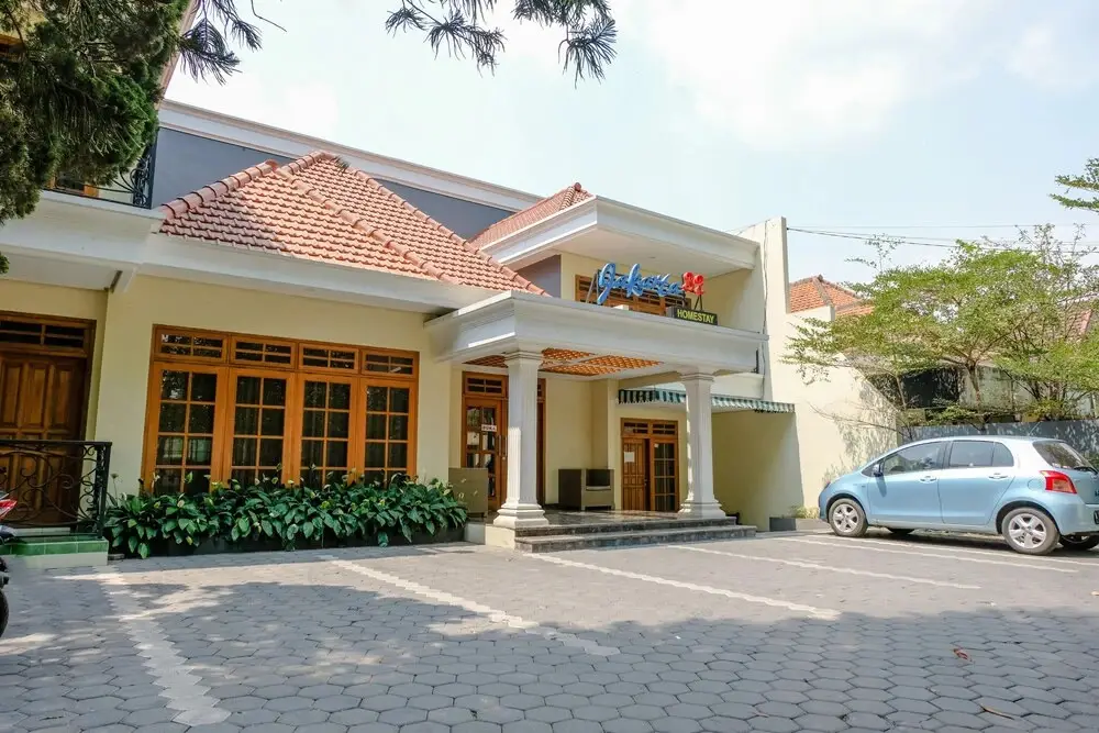 Маланг: Oyo 1937 Jakarta 32 Family Homestay