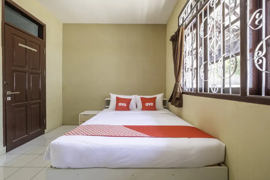 Чиребон: Super OYO 1568 Stasiun Ka Cirebon Guest House