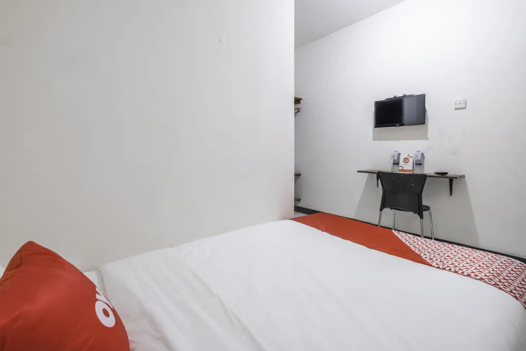 Чиребон: Super OYO 1568 Stasiun Ka Cirebon Guest House