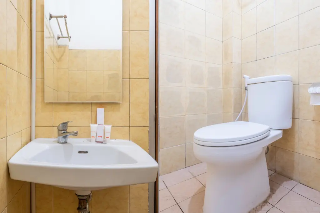Чиребон: Super OYO 1568 Stasiun Ka Cirebon Guest House