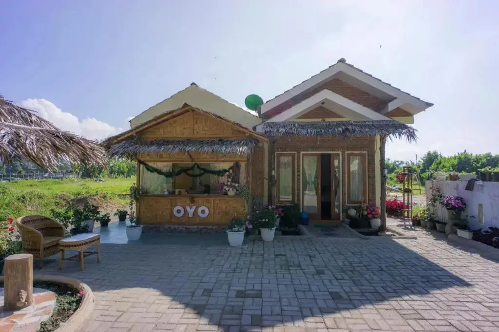 Берастаги: Super OYO 1696 Sapo Rumbia