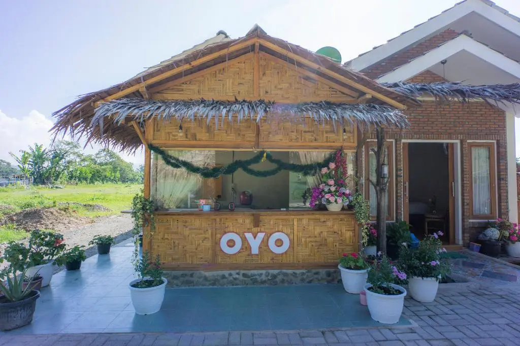 Берастаги: Super OYO 1696 Sapo Rumbia