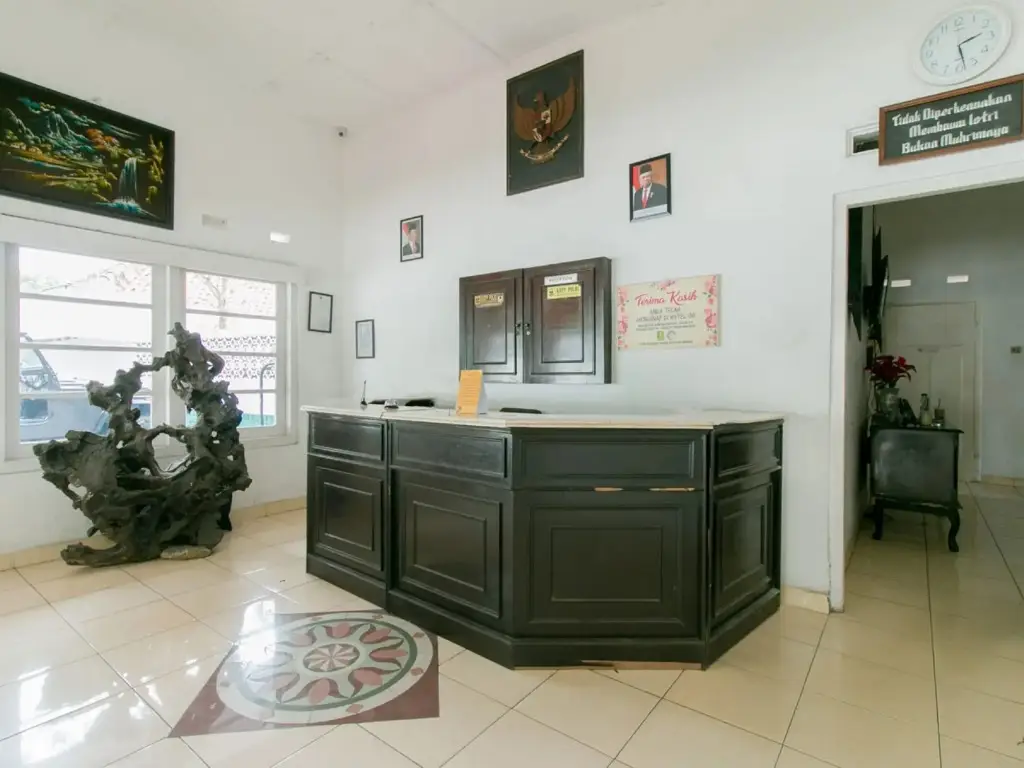 Сукабуми: SUPER OYO 1707 Hotel Mustika Widyasari
