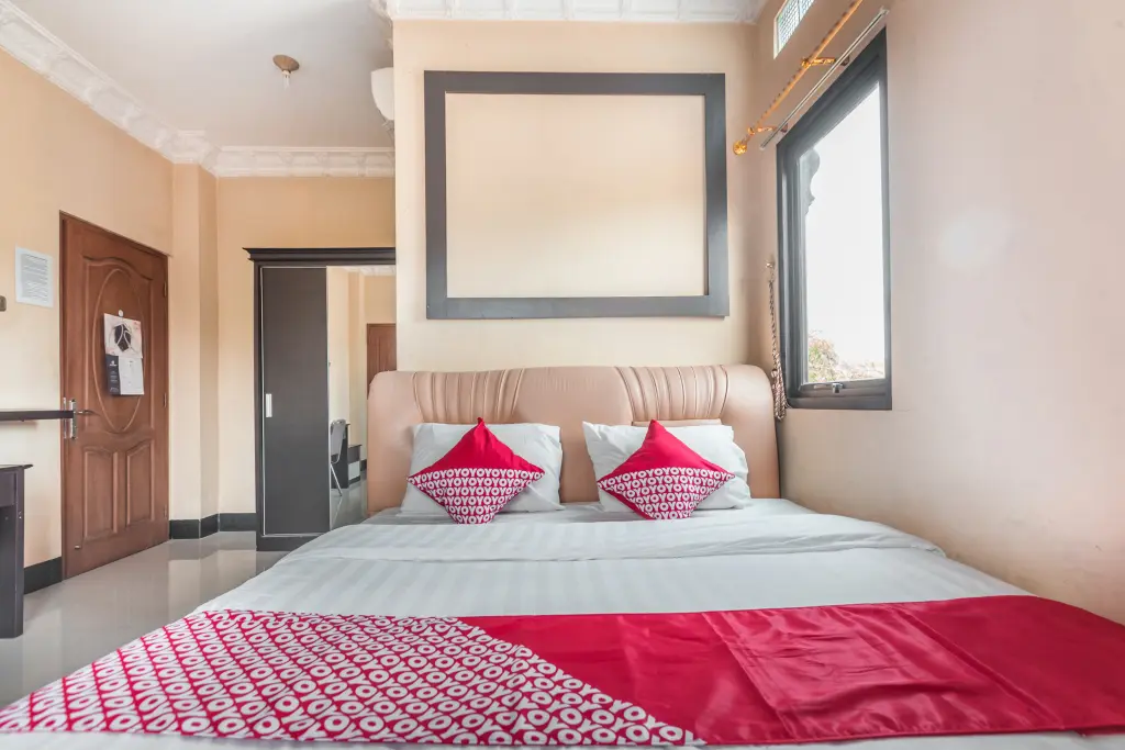 Чибинонг: SUPER OYO 1640 Fallinda Hotel