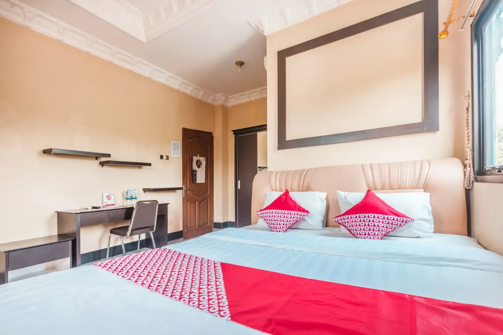 Чибинонг: SUPER OYO 1640 Fallinda Hotel