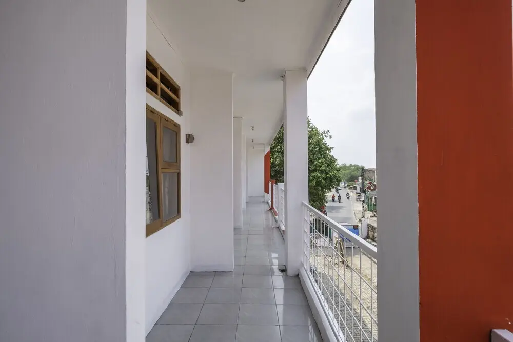 Караванг: OYO 1717 Wisma Fisio Syariah