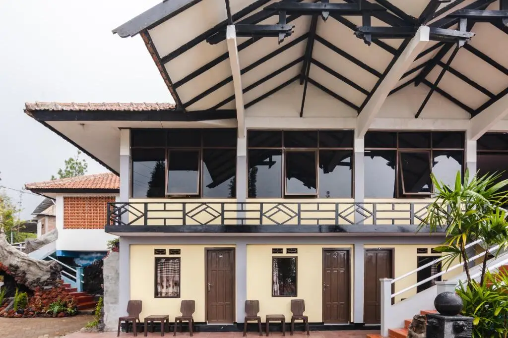 Надисари: OYO 1852 Intan Bromo Homestay