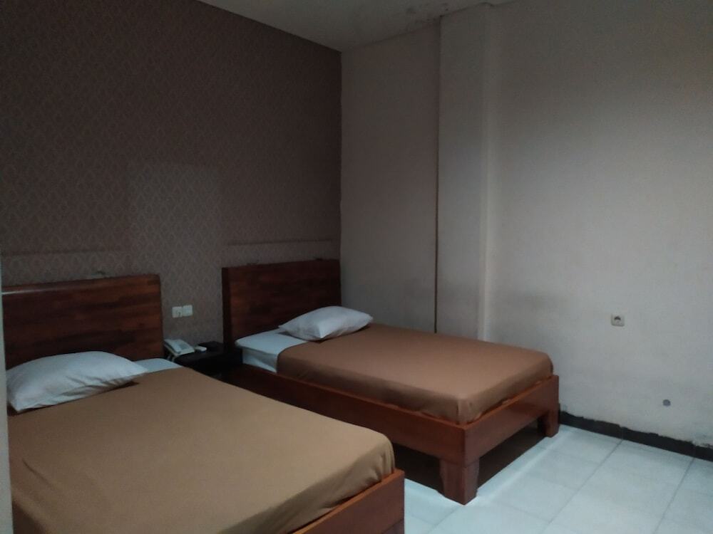 Макассар: Oyo 2006 Hotel Luvio Makassar