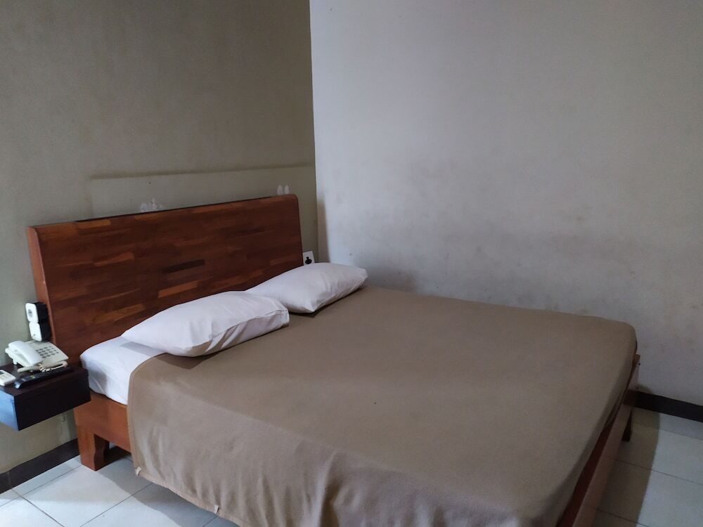 Макассар: Oyo 2006 Hotel Luvio Makassar