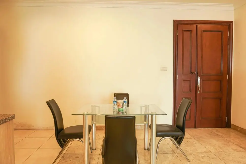 Джакарта: The Classic 2br Belleza Apartment