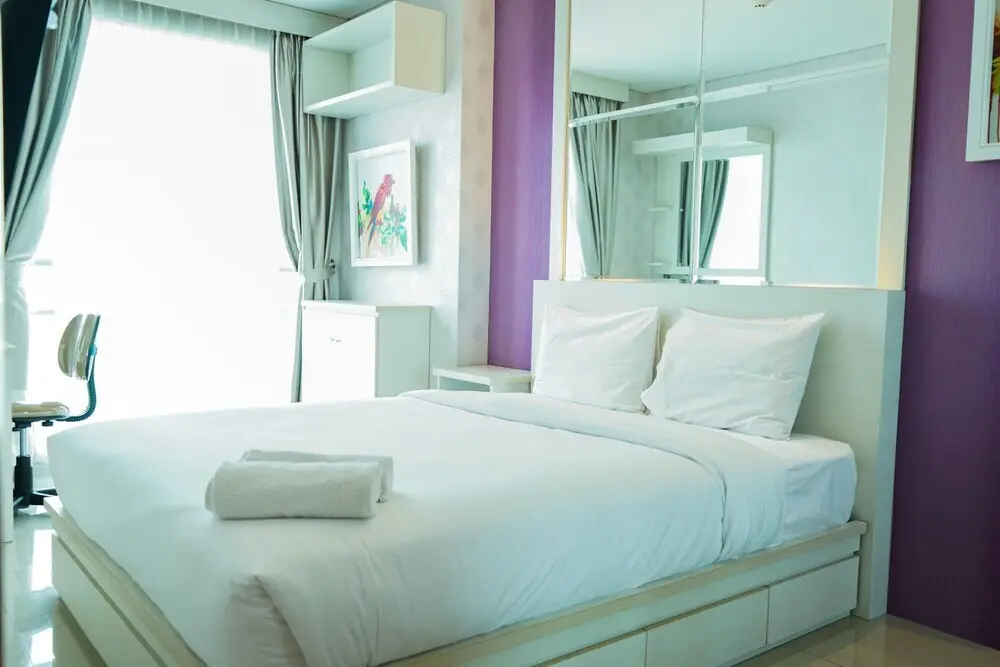 Джакарта: City View 1BR Apartment at Woodland Park Residence
