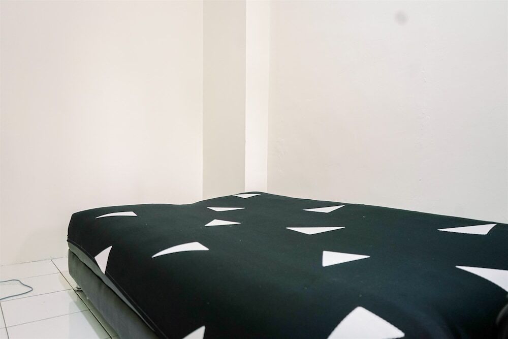 Джакарта: Contemporary 2br Apartment at Kalibata City Residence