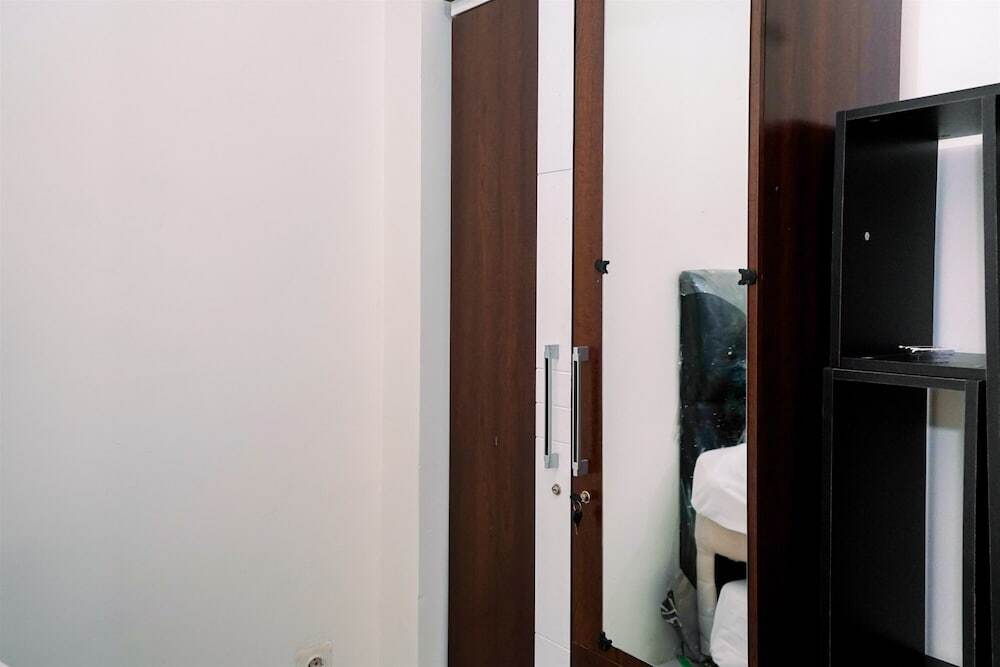 Джакарта: Contemporary 2br Apartment at Kalibata City Residence