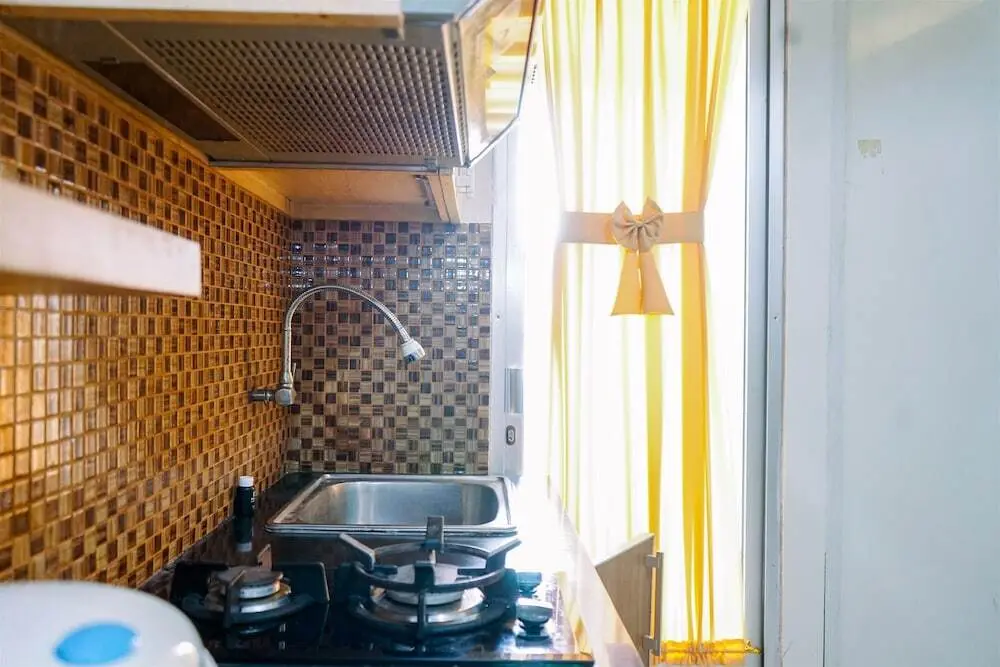 Джакарта: Contemporary 2br Apartment at Kalibata City Residence