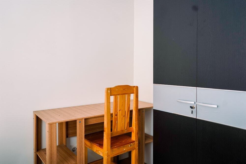 Джакарта: Contemporary 2br Apartment at Kalibata City Residence