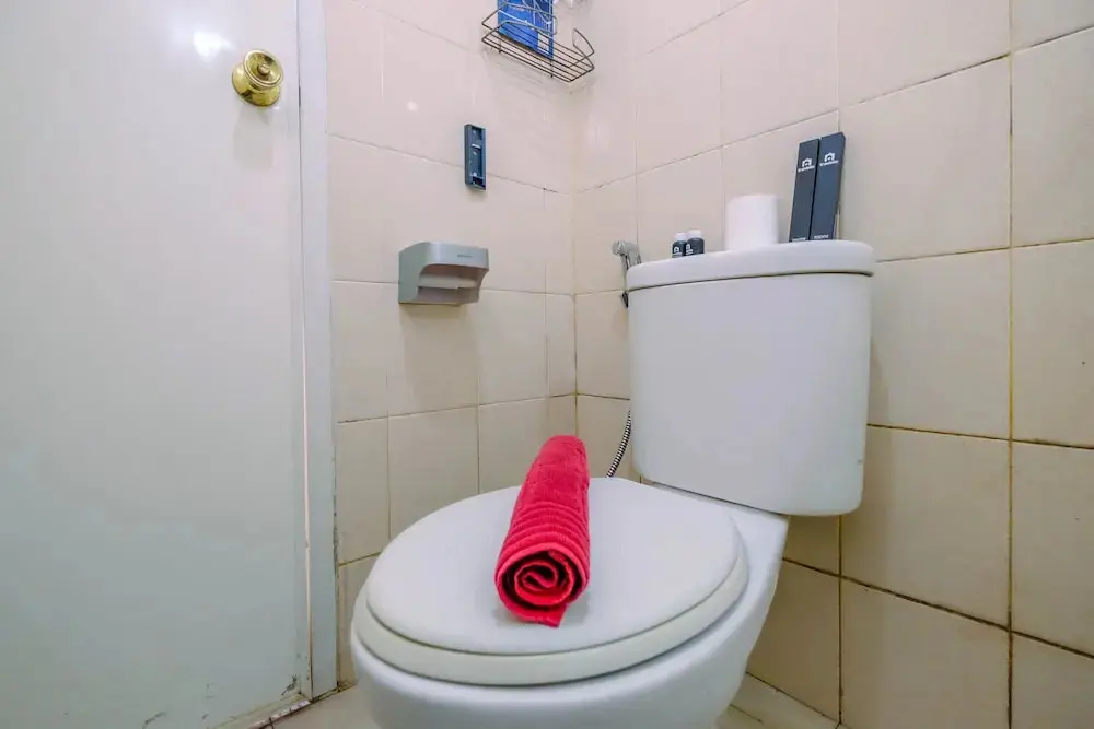Джакарта: Contemporary 2br Apartment at Green Palace Kalibata