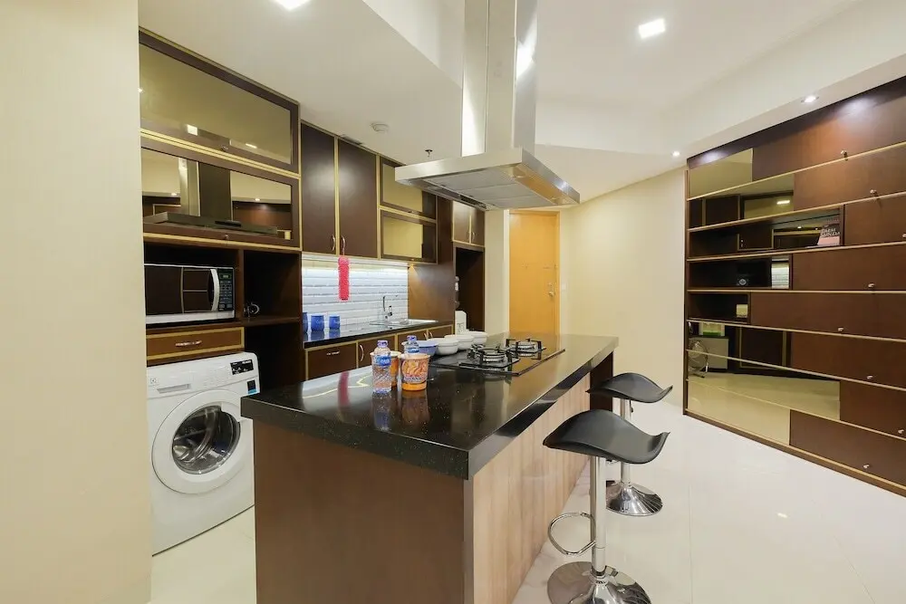 Джакарта: Enjoy and Homey 2BR at The Mansion Kemayoran Apartment