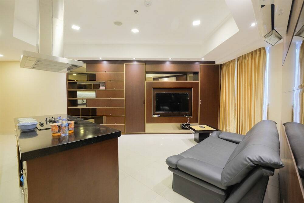 Enjoy and Homey 2BR at The Mansion Kemayoran Apartment — фото 1