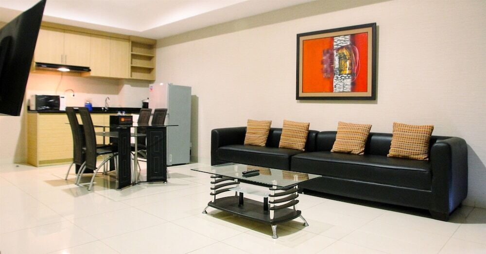 Джакарта: Spacious 2BR The Mansion Kemayoran Apartment